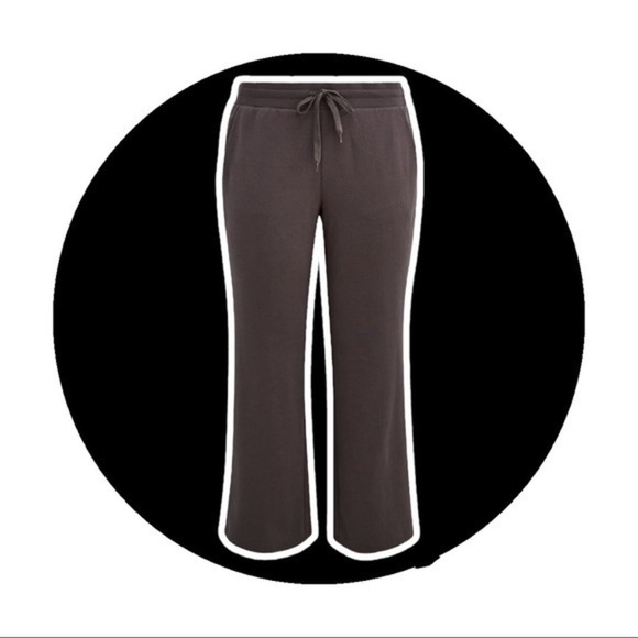 TORRID FLARE PANT - ULTRA SOFT FLEECE DARK GREY - Picture 2 of 6